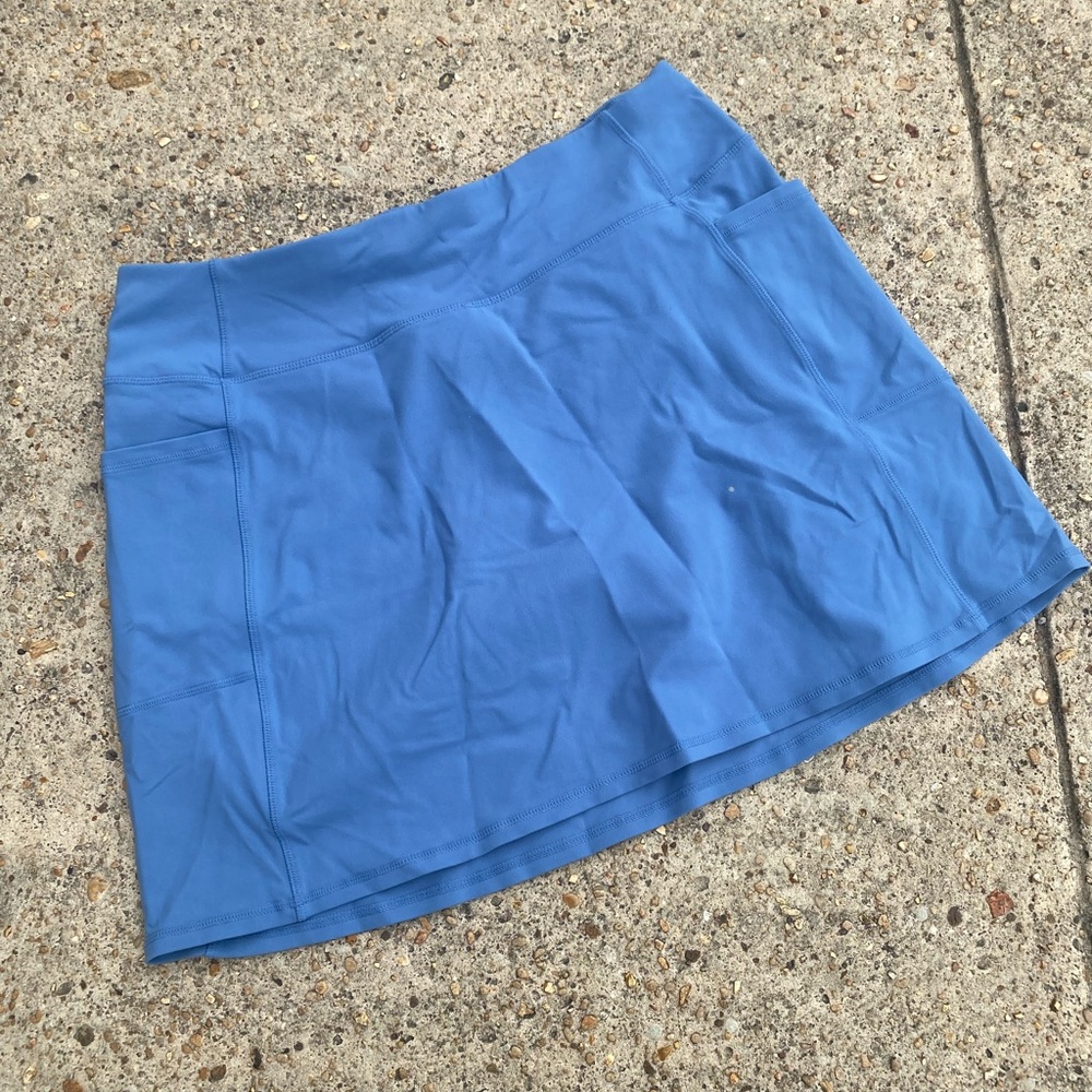 Skechers' blue skort with pockets
